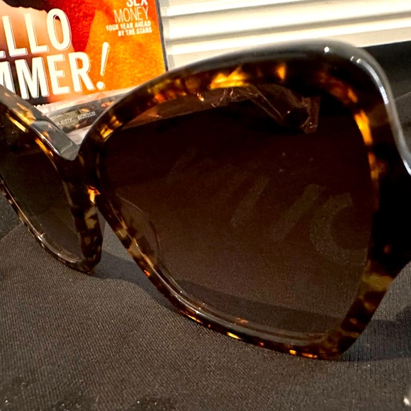 Mimco Majesty Sunglasses - Picture 5 of 12